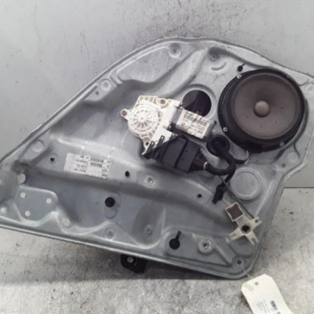 Leve vitre electrique arriere droit VOLKSWAGEN GOLF 4 Photo n°1