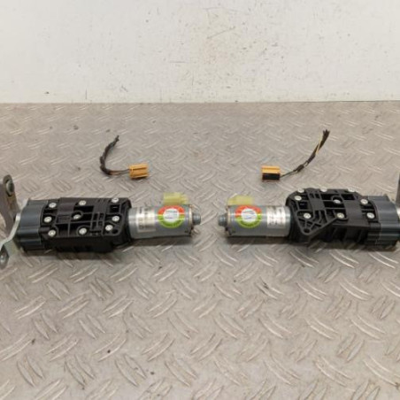 Moteur ouverture de Coffre/Malle/Hayon AUDI A4 4 Photo n°1