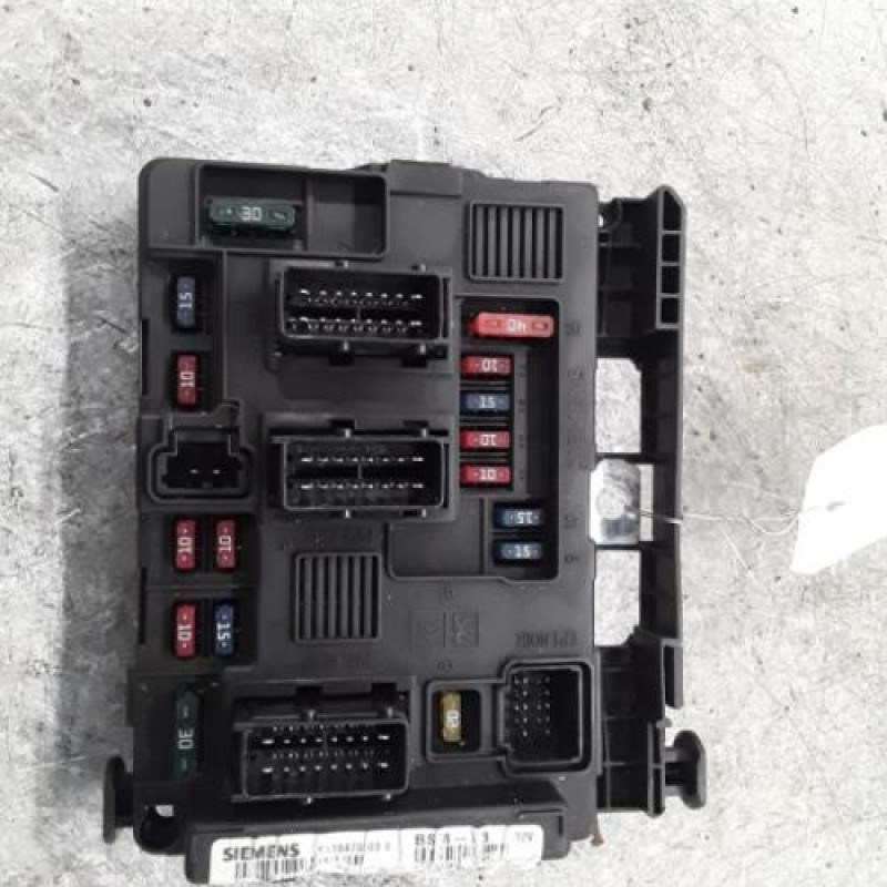 Boitier servitude moteur (BSM) PEUGEOT 206 Boitier servitude moteur (BSM) PEUGEOT 206