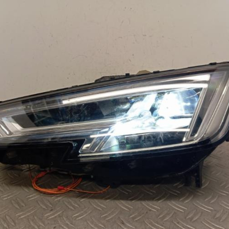 Optique avant principal gauche (feux)(phare) AUDI A4 4
