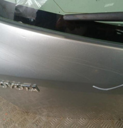 Malle/Hayon arriere TOYOTA YARIS 2 Photo n°3