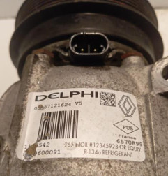 Compresseur clim RENAULT LAGUNA 2 Photo n°4