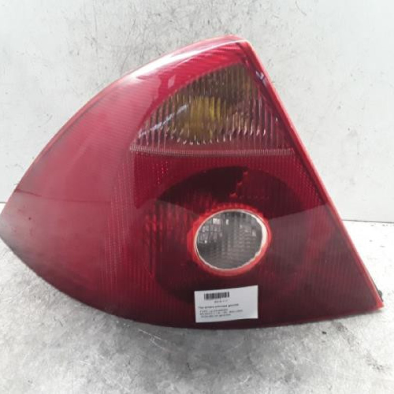 Feu arriere principal gauche (feux) FORD MONDEO 2 Feu arriere principal gauche (feux) FORD MONDEO 2