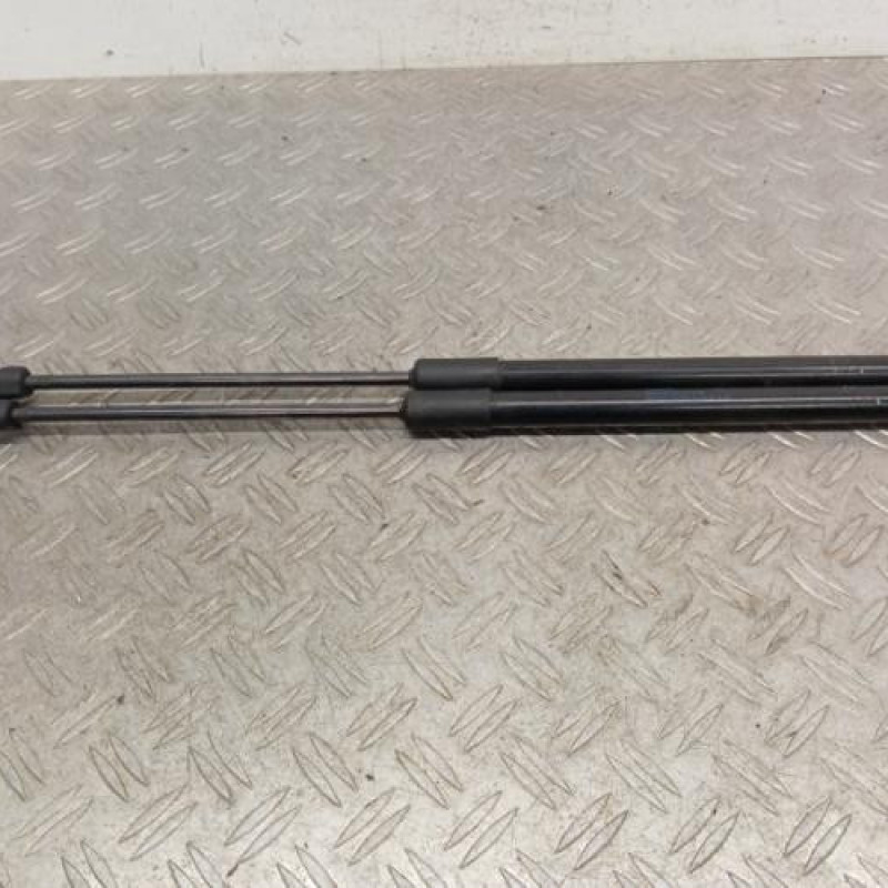 Verin de coffre AUDI A4 4 Verin de coffre AUDI A4 4
