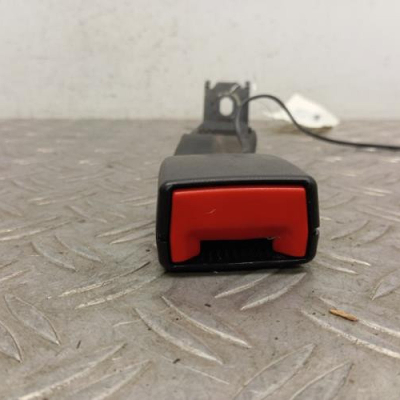 Attache ceinture arriere droit RENAULT TWINGO 3