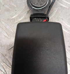 Attache ceinture avant droit RENAULT TWINGO 3