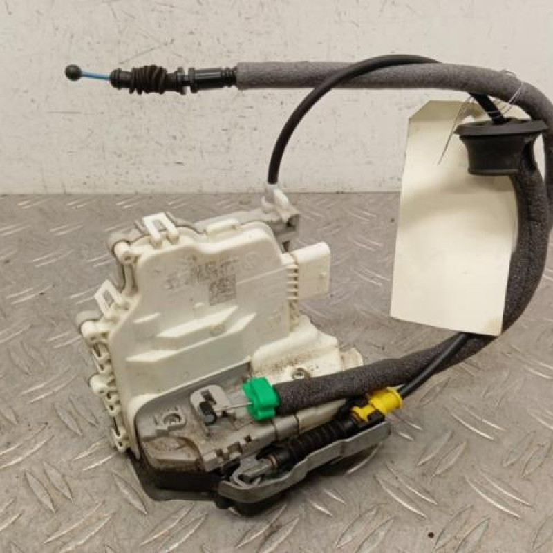 Serrure avant droit AUDI A4 4