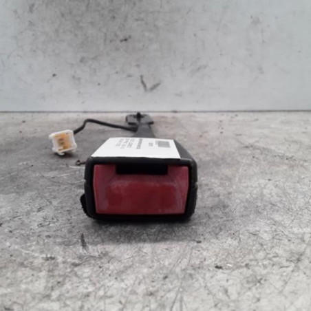 Attache ceinture avant droit PEUGEOT 3008 1