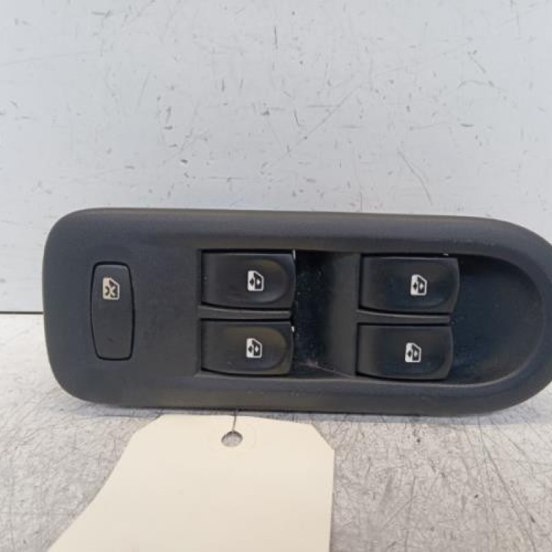 Interrupteur de leve vitre avant gauche RENAULT CLIO 3