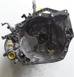 Boite de vitesses PEUGEOT 406 Photo n°1