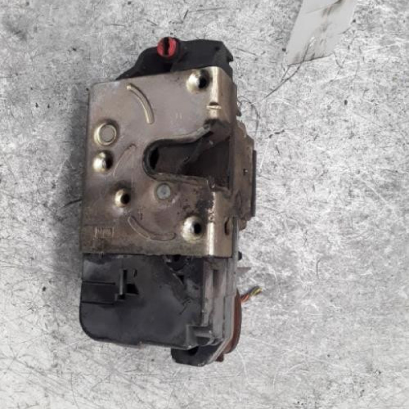 Serrure arriere droit PEUGEOT 206 Serrure arriere droit PEUGEOT 206