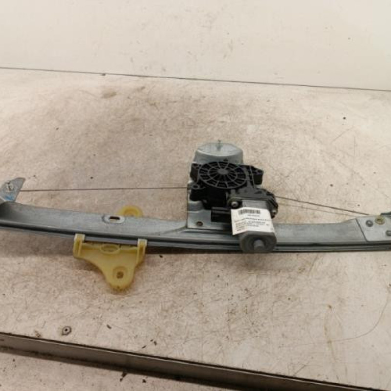 Leve vitre electrique avant droit RENAULT CLIO 4