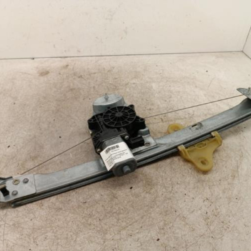 Leve vitre electrique avant gauche RENAULT CLIO 4