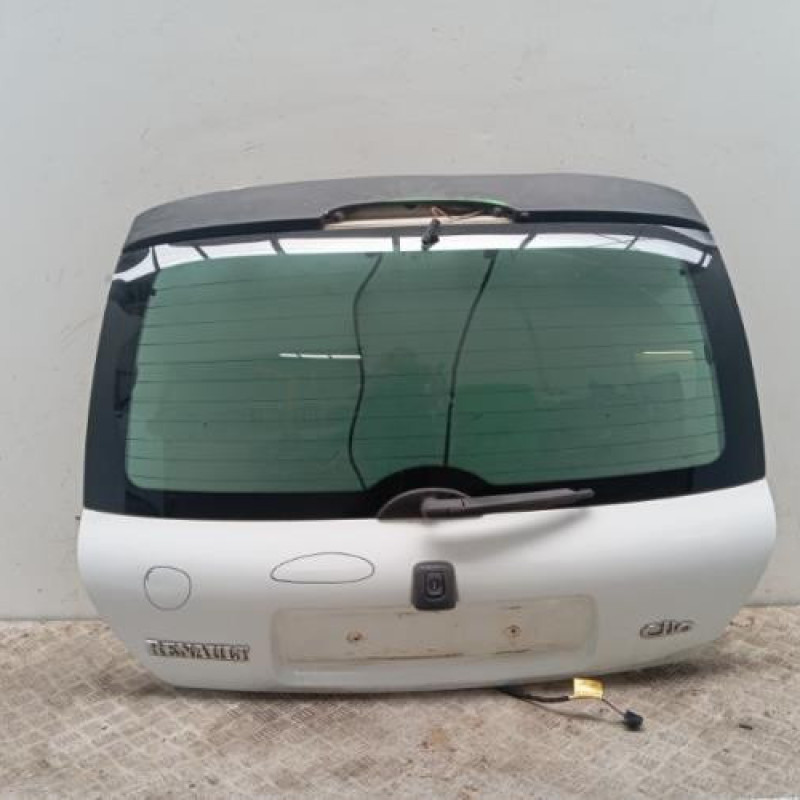 Malle/Hayon arriere RENAULT CLIO 2