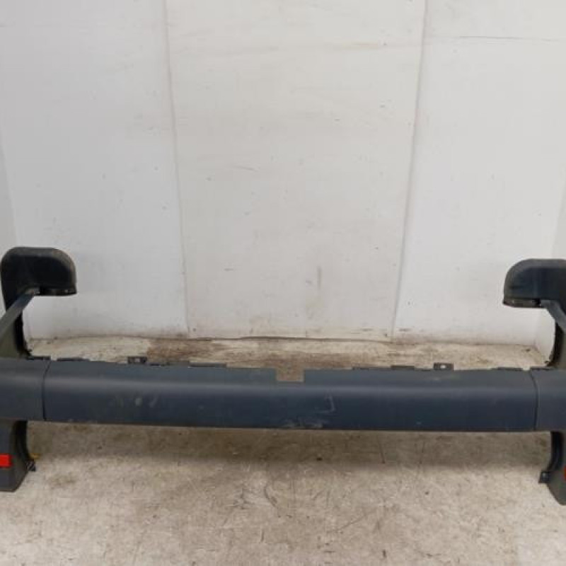 Pare choc arriere MERCEDES VITO 639