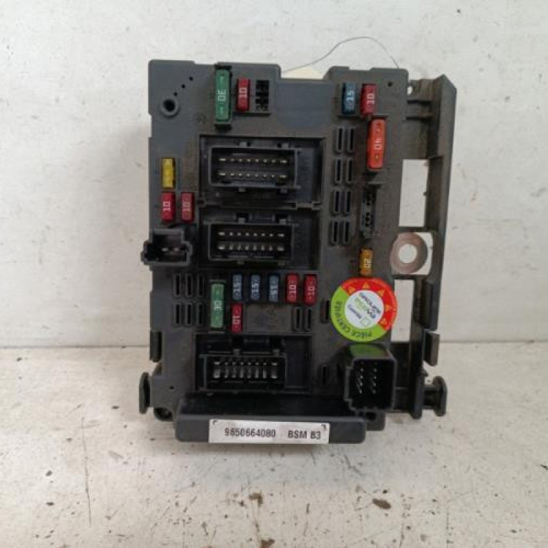 Boitier servitude moteur (BSM) PEUGEOT 206 Boitier servitude moteur (BSM) PEUGEOT 206