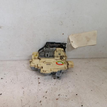 Serrure avant gauche VOLKSWAGEN PASSAT 5