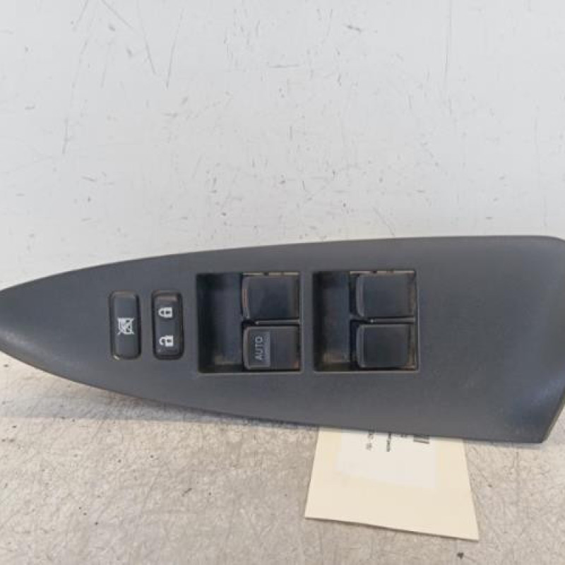 Interrupteur de leve vitre avant gauche TOYOTA RAV4 3