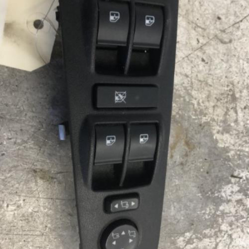 Interrupteur de leve vitre LANCIA DELTA 3