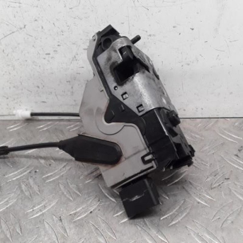 Serrure arriere droit PEUGEOT 2008 1 Serrure arriere droit PEUGEOT 2008 1