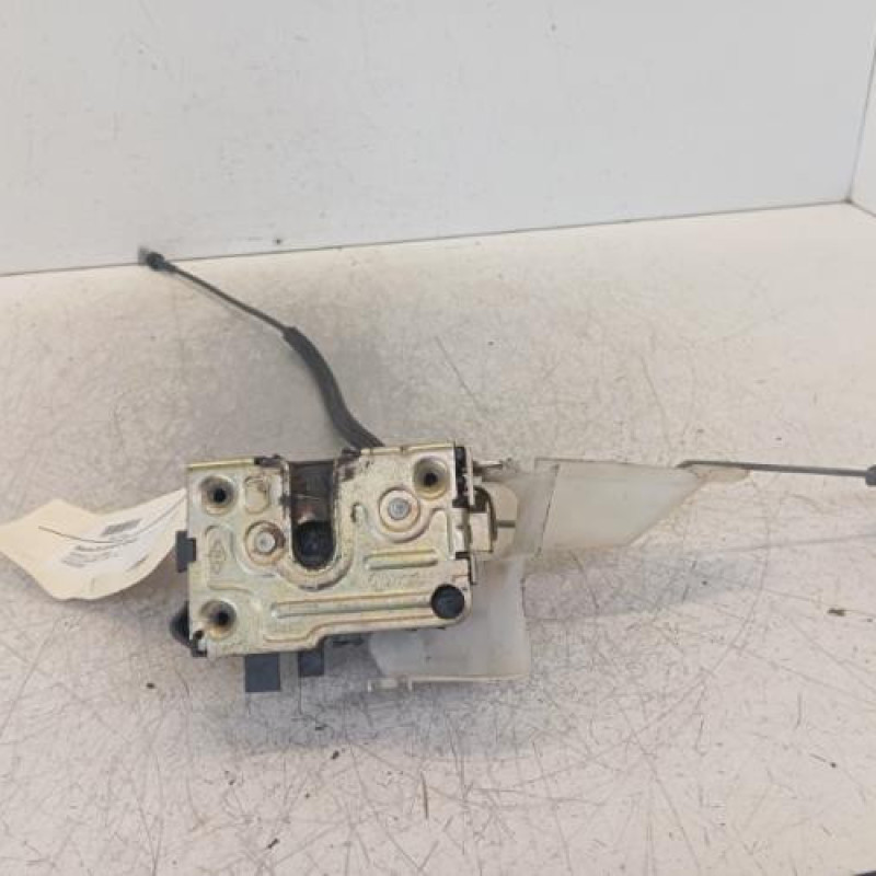 Serrure avant droit RENAULT CLIO 2 Serrure avant droit RENAULT CLIO 2