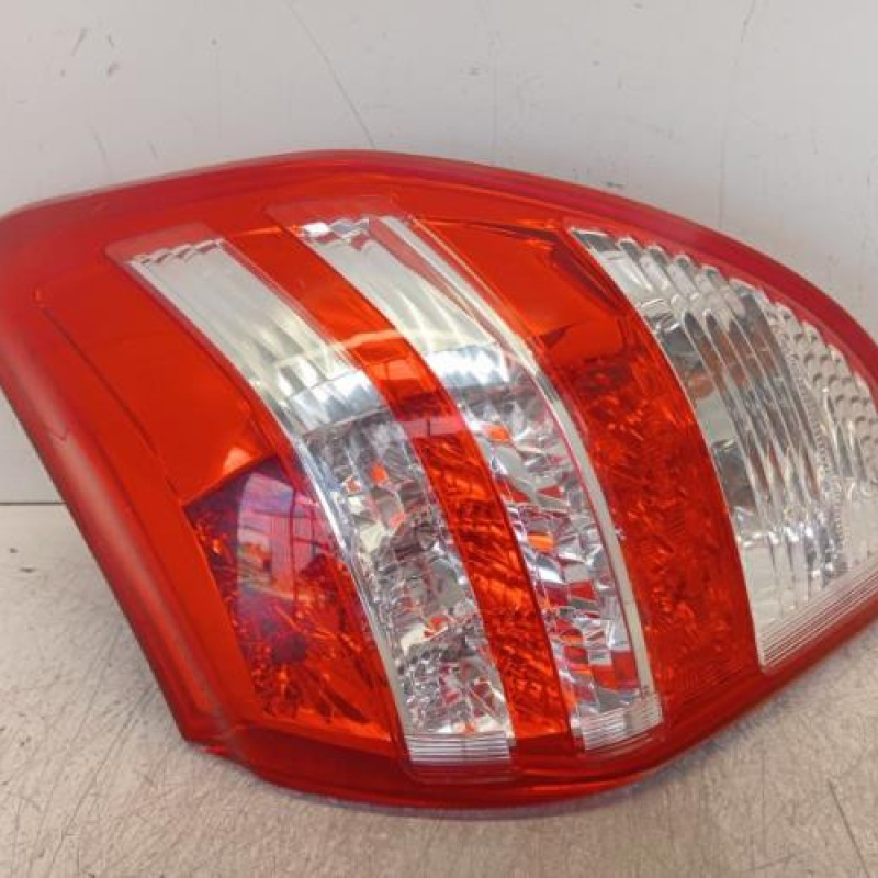 Feu arriere principal droit (feux) TOYOTA RAV4 3 Feu arriere principal droit (feux) TOYOTA RAV4 3