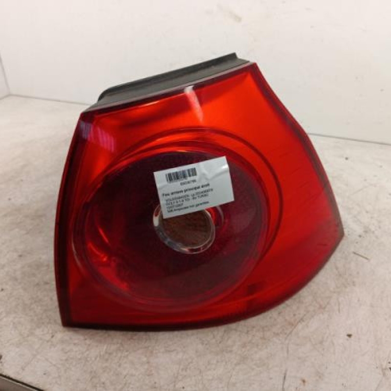 Feu arriere principal droit (feux) VOLKSWAGEN GOLF 5 Feu arriere principal droit (feux) VOLKSWAGEN GOLF 5