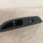 Interrupteur de leve vitre arriere droit PEUGEOT 208 2