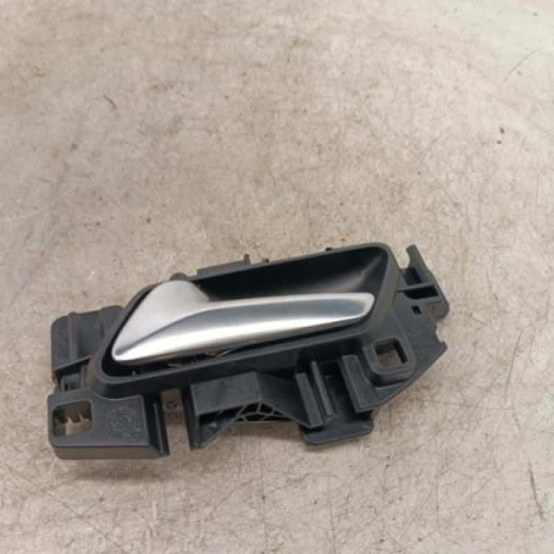 Poignee interieur arriere gauche PEUGEOT 208 2