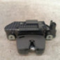 Serrure de hayon PEUGEOT 208 2