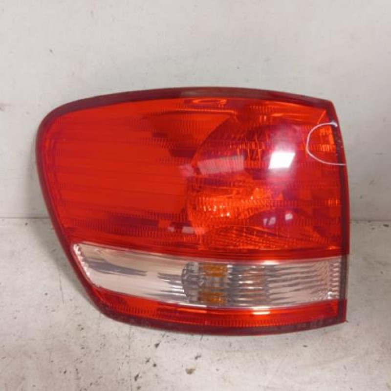Feu arriere principal gauche (feux) TOYOTA AVENSIS VERSO