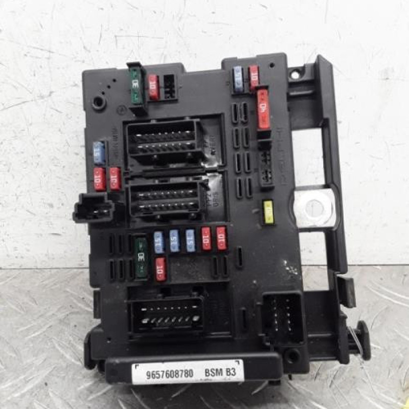 Boitier servitude moteur (BSM) PEUGEOT 206+ Boitier servitude moteur (BSM) PEUGEOT 206+