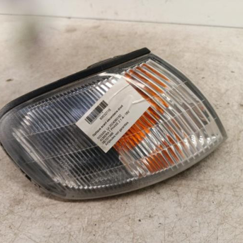 Optique avant secondaire droit (feux)(clignotant) NISSAN ALMERA 1