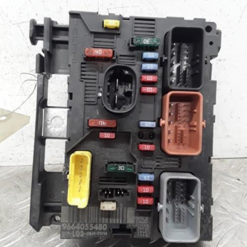 Boitier servitude moteur (BSM) CITROEN C3 1 Boitier servitude moteur (BSM) CITROEN C3 1
