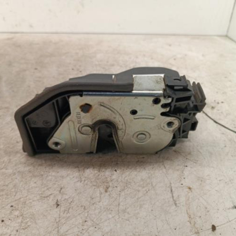 Serrure avant droit BMW SERIE 1 F20 Serrure avant droit BMW SERIE 1 F20