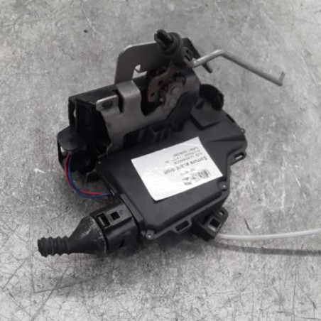 Serrure avant droit AUDI A4 2