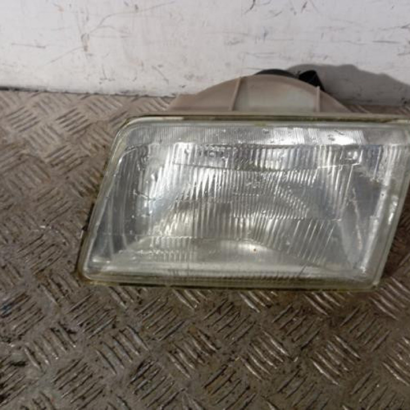 Optique avant principal gauche (feux)(phare) PEUGEOT 205