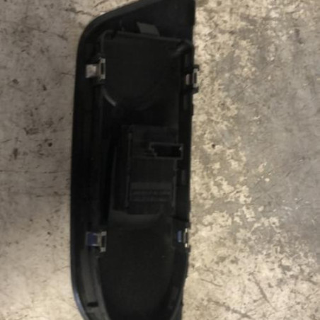 Interrupteur de leve vitre arriere droit BMW X1 E84