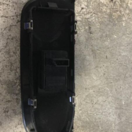 Interrupteur de leve vitre avant droit BMW X1 E84