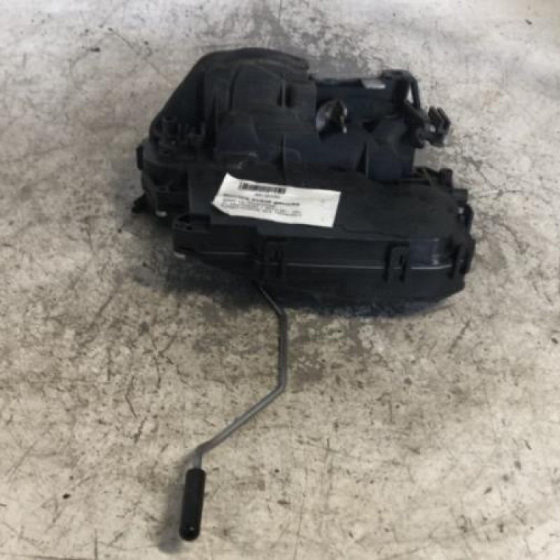 Serrure avant gauche BMW X1 E84 Serrure avant gauche BMW X1 E84