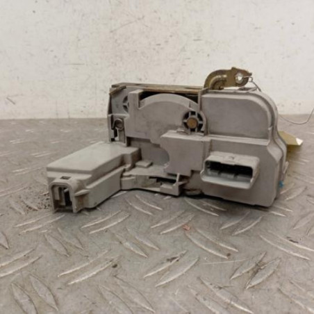 Serrure avant droit PEUGEOT 307