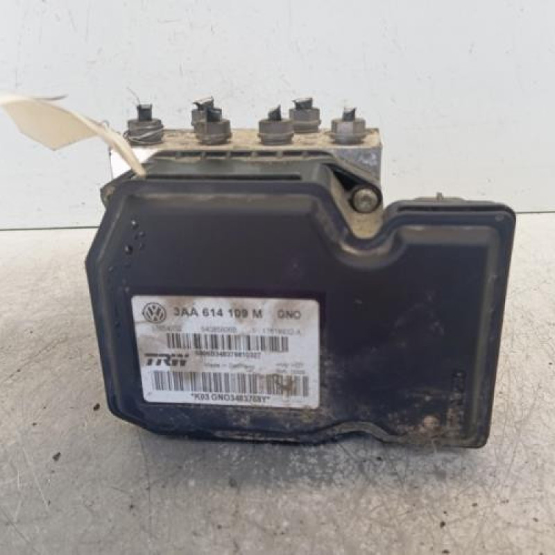 Bloc ABS (freins anti-blocage) VOLKSWAGEN PASSAT 6 Bloc ABS (freins anti-blocage) VOLKSWAGEN PASSAT 6