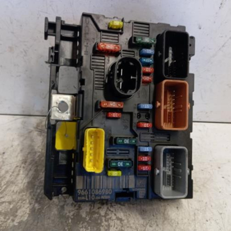 Boitier servitude moteur (BSM) PEUGEOT 207 Boitier servitude moteur (BSM) PEUGEOT 207