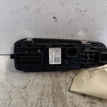 Interrupteur de leve vitre avant gauche PEUGEOT 308 2