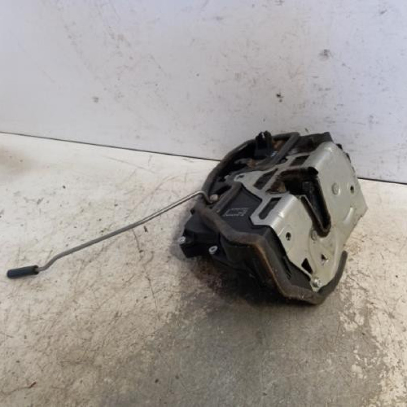 Serrure arriere gauche BMW X1 E84 Serrure arriere gauche BMW X1 E84