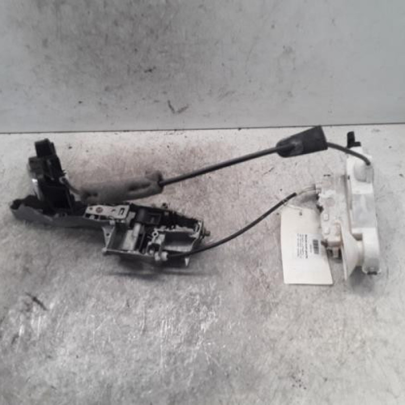 Serrure avant gauche PEUGEOT 308 1 SW