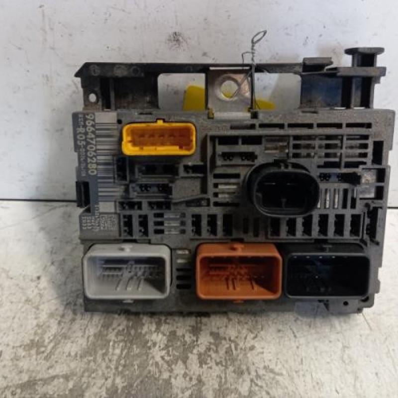 Boitier servitude moteur (BSM) PEUGEOT 308 1 Boitier servitude moteur (BSM) PEUGEOT 308 1