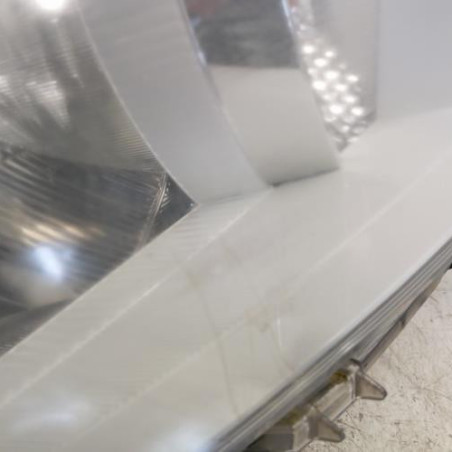 Optique avant principal droit (feux)(phare) TOYOTA YARIS 3