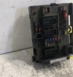 Boitier servitude moteur (BSM) PEUGEOT 406