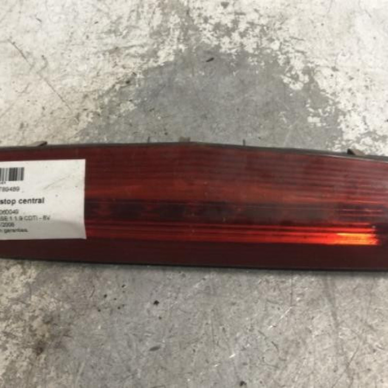 Feu arriere stop central OPEL ZAFIRA B